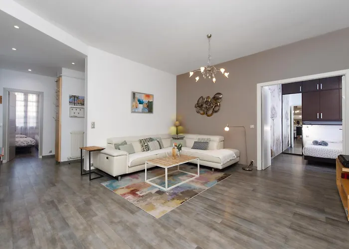 Massena - 3 Pièces - Plein Coeur De