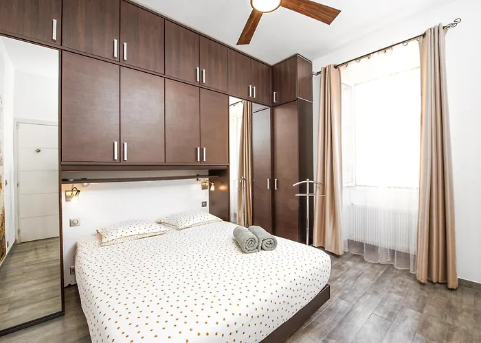 Massena - Agreable 3 Pieces - Plein Coeur De Apartment Menton